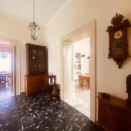 Appartement Classic In The Historic Center *