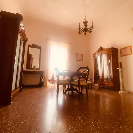 Classic In The Historic Center * Tropea