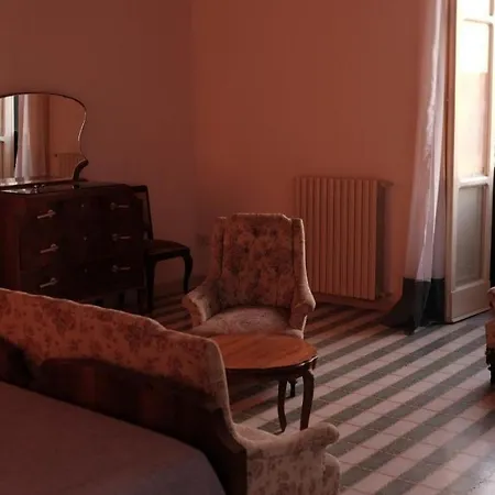 Apartment Classic In The Historic Center *