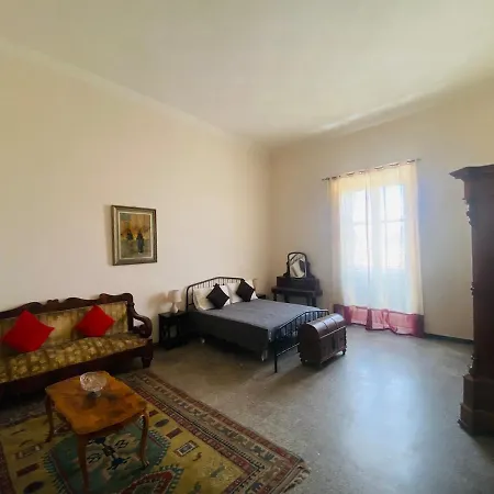 Apartment Classic In The Historic Center *